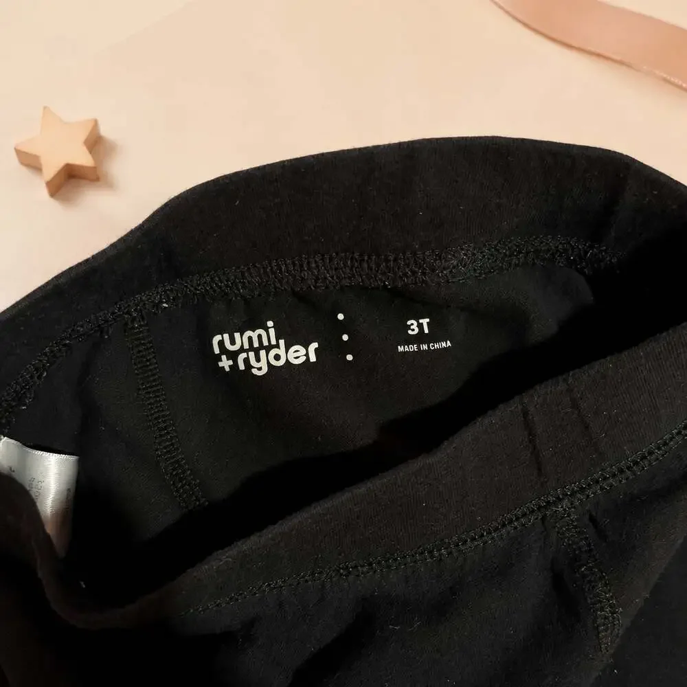 Rumi + Ryder gently used